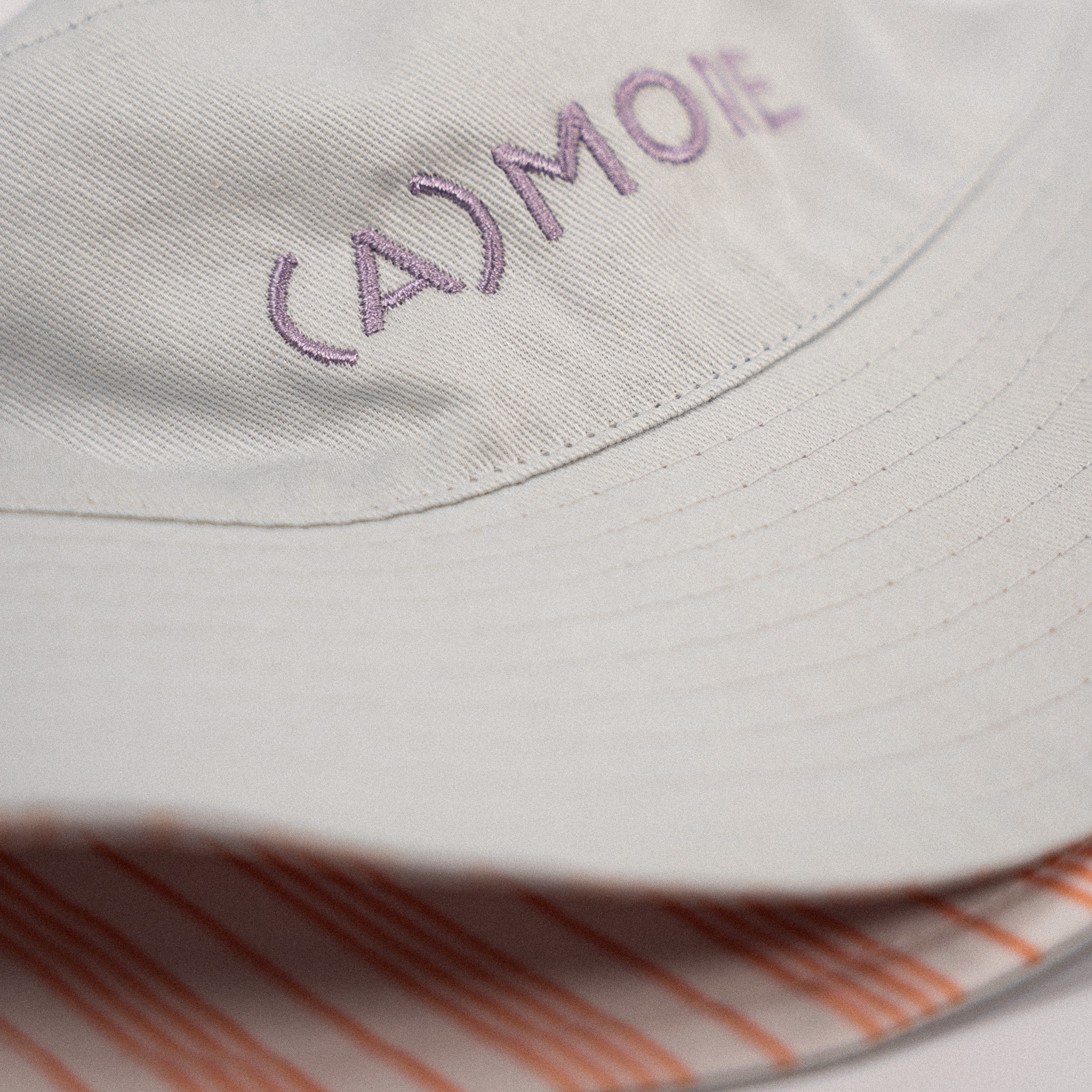 (A)MORE / SLATKA KA’ CUKAR • Dvostrani pamučni bucket šešir